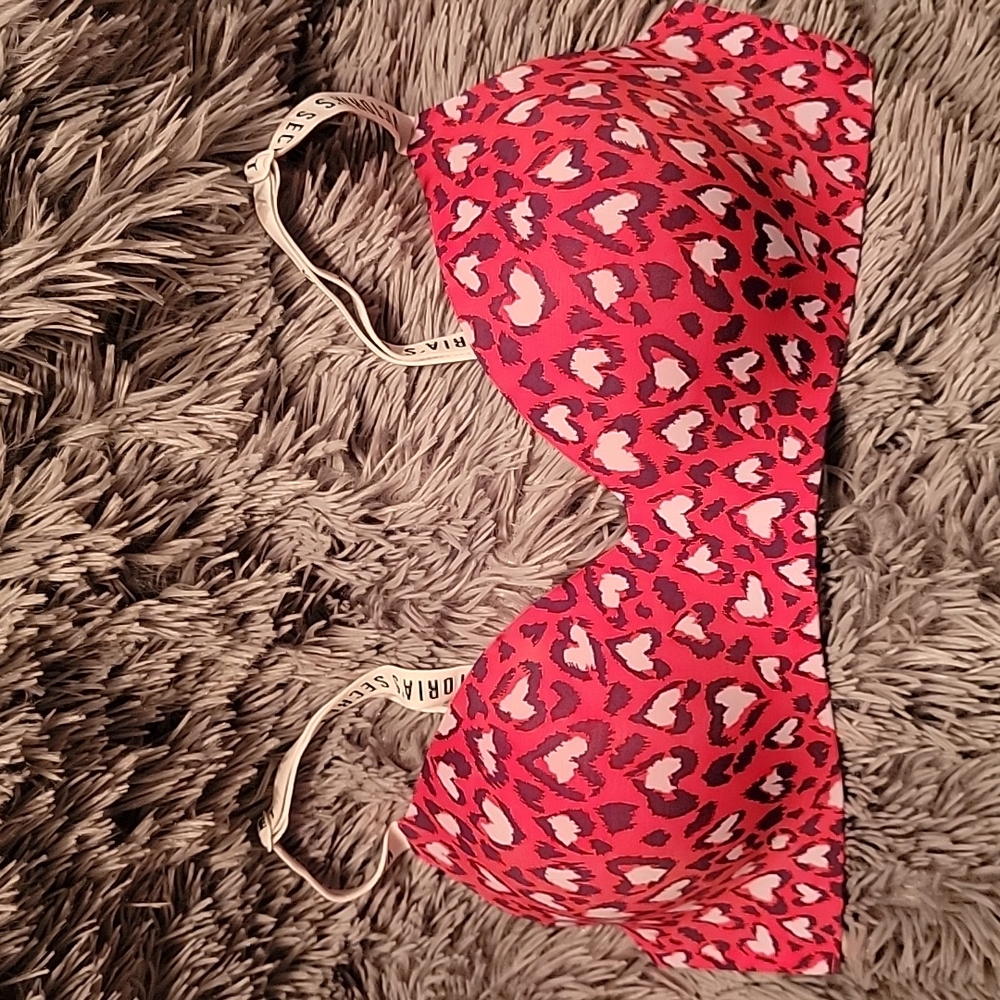 Victoria's Secret 40C wireless